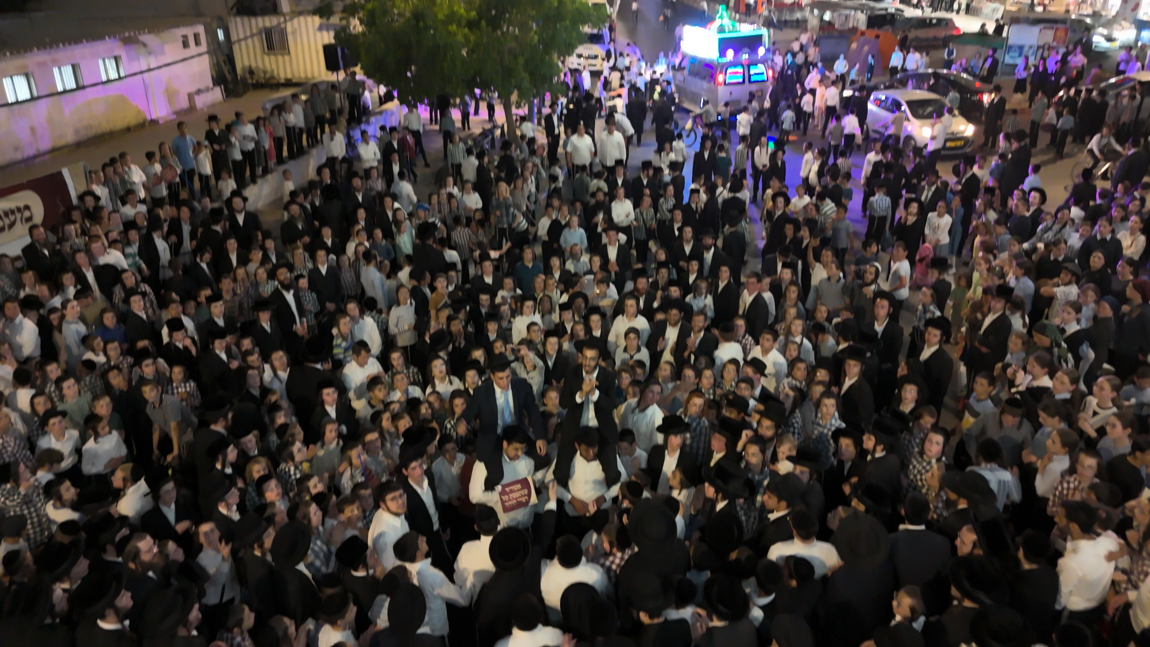 אלפים בתהלוכת ענק לכבוד אסירי עולם התורה