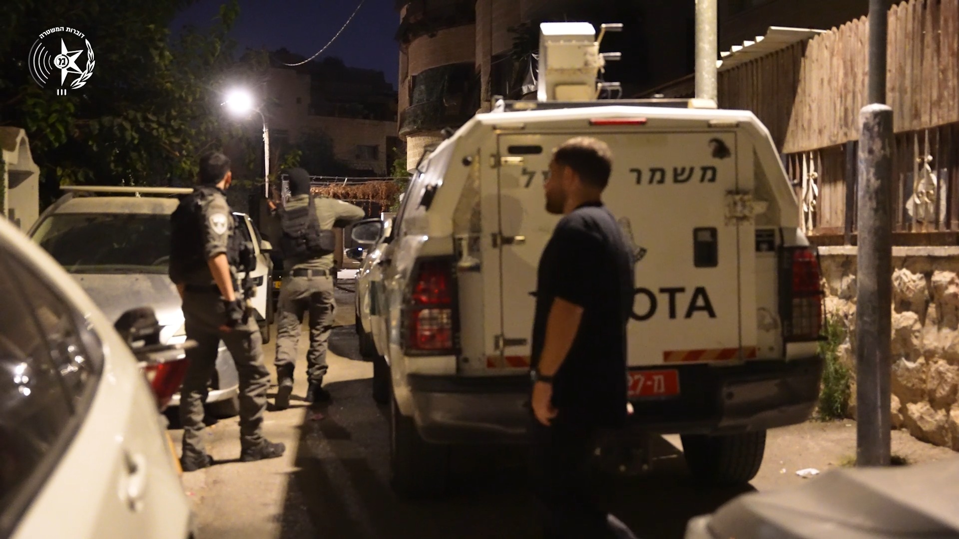 פשיטה באישון לילה: פעילות רחבה נגד המחבלים ששוחררו בעסקאות החטופים