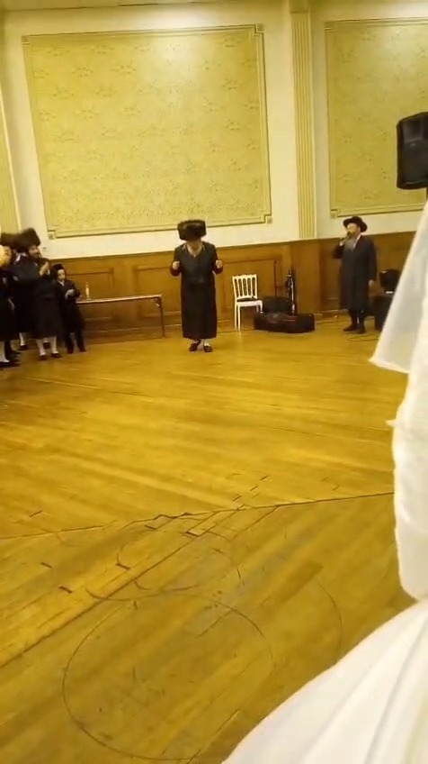 שמחת נישואין בבלגיה: האדמו"ר מרימנוב השיא את בנו באנטווערפן