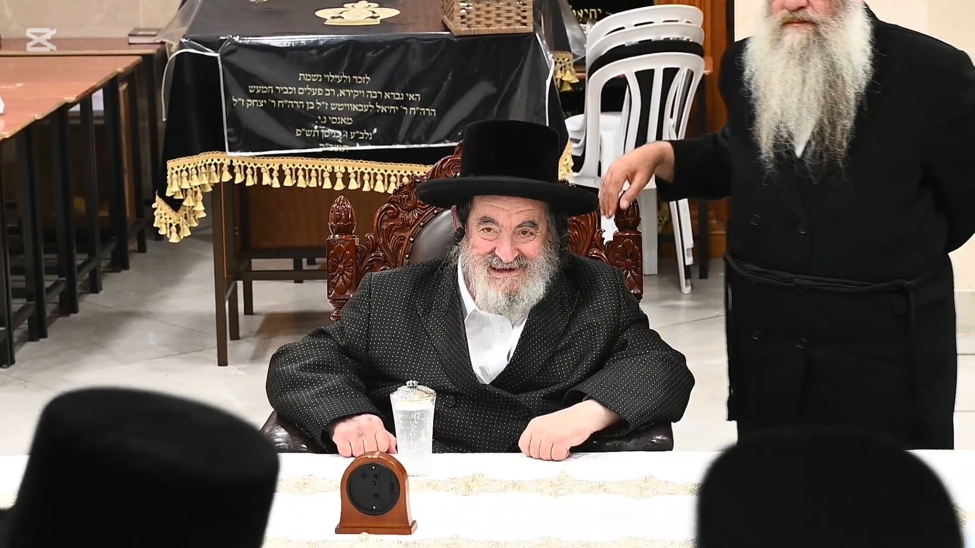האדמו"ר מויז'ניץ קיבל את זקני החסידים בקרייה