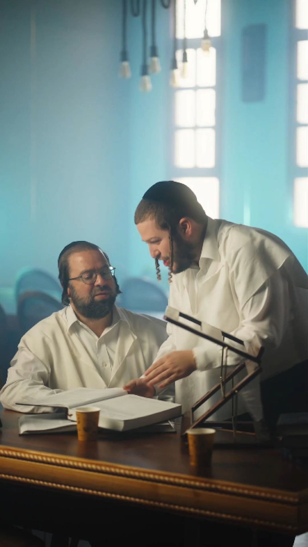 סנדי דינקל בסרטון חדש: 'אלול איז גוט'