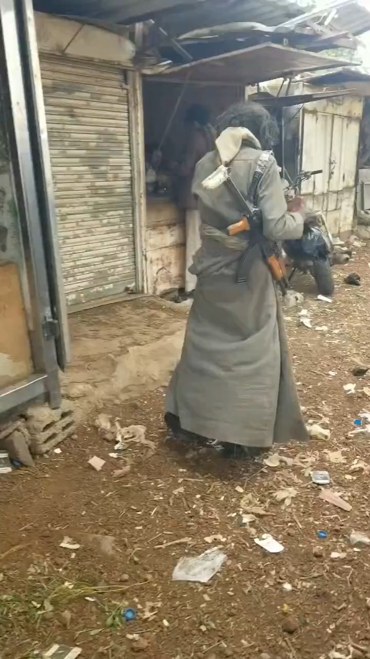 טילים במיליארדים, שקיות ברגליים: תמונות מתימן