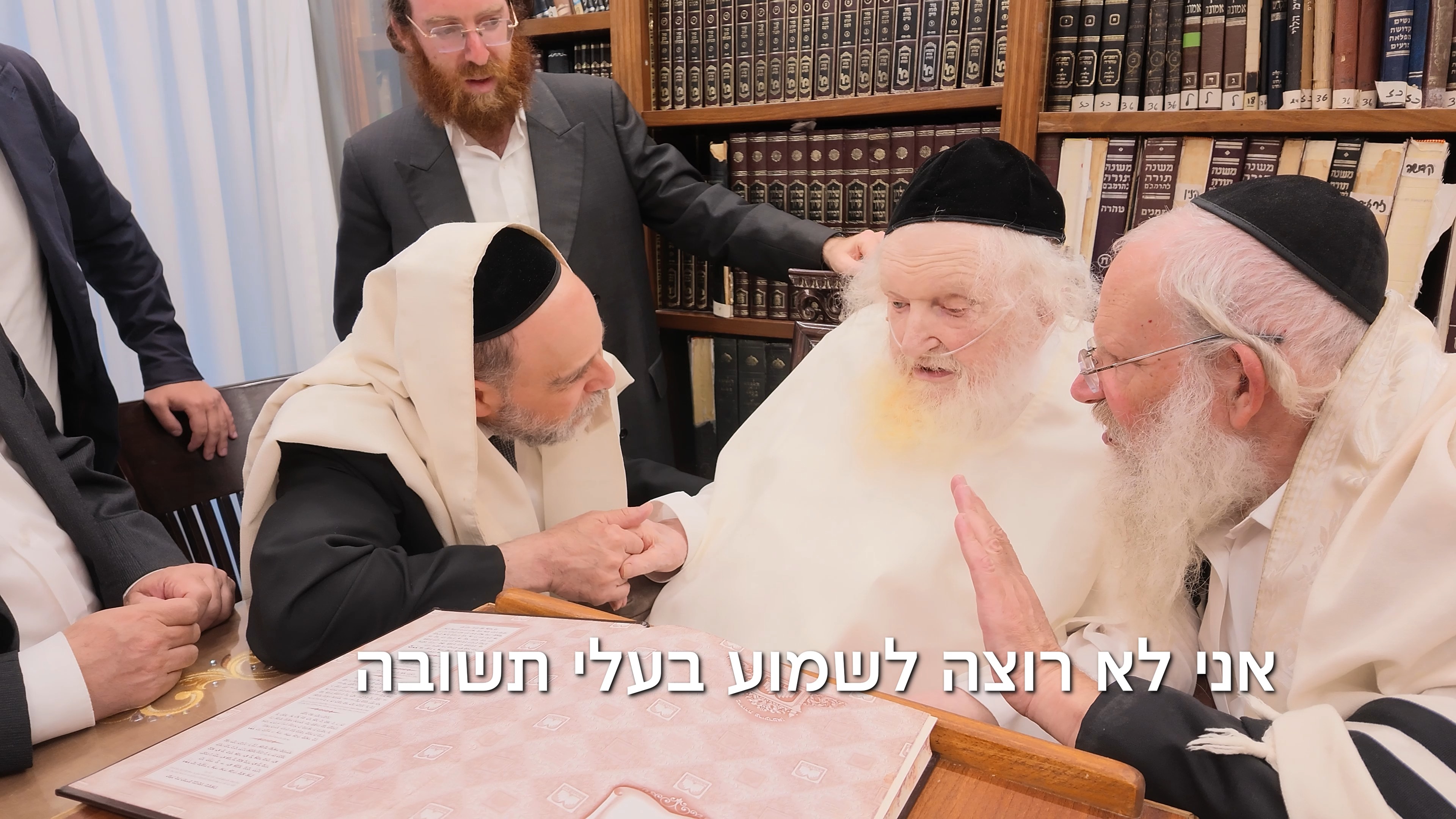 "אצלי הם כמונו ממש": הגר"מ שטרנבוך בהוראה נחרצת