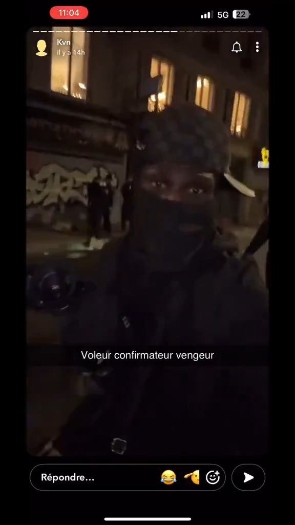 שדד מצלמה בפרעות והתרברב ברשת – המשטרה הגיעה לאסוף אותו
