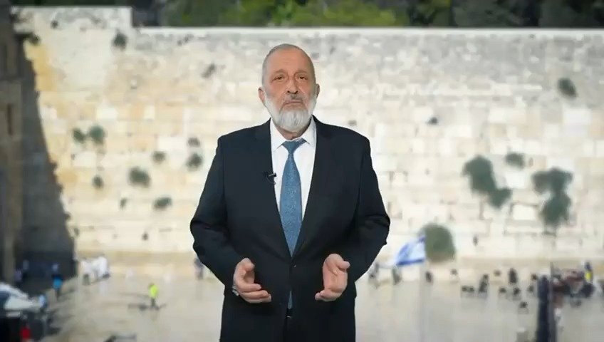 דרעי מבטיח: המדינה תעניק טלית ותפילין לכל ילד בן 13