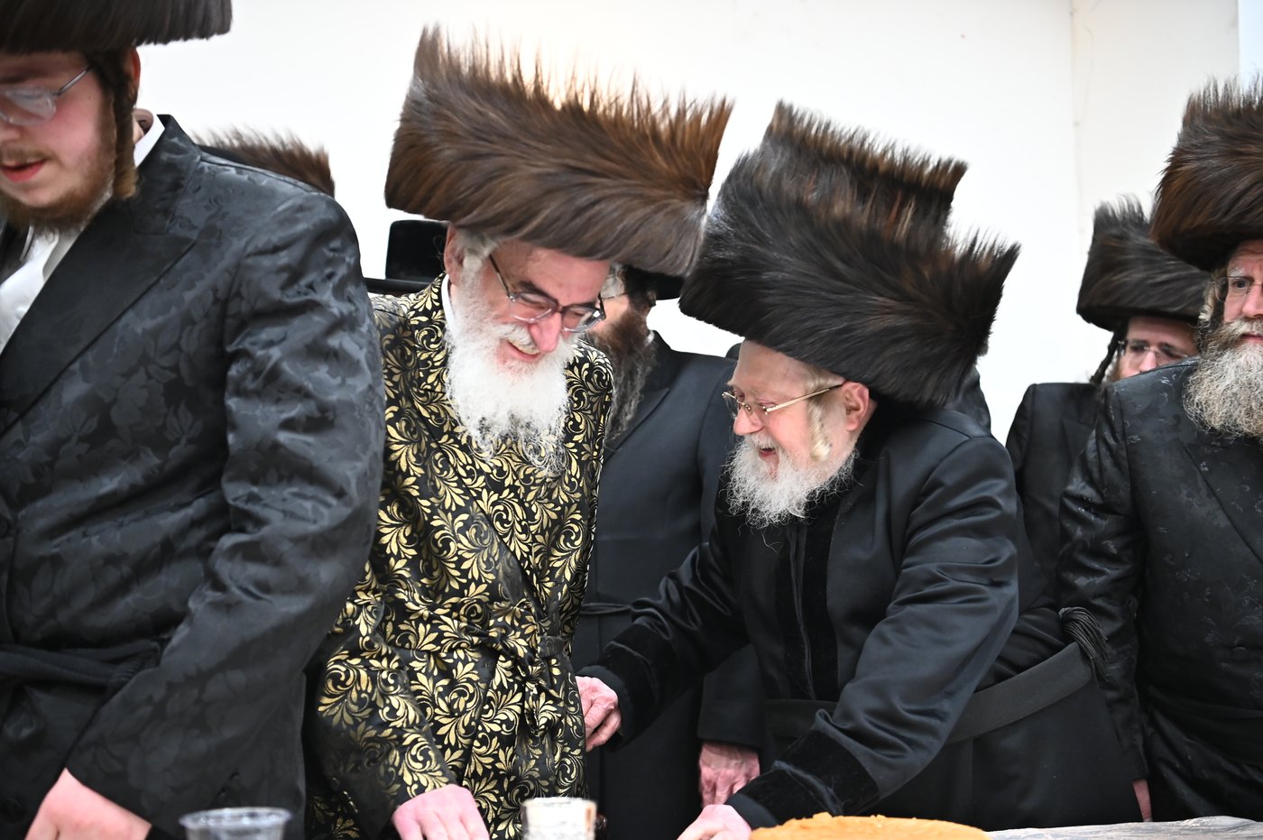 שמחת השבע ברכות בחצה"ק קרעטשניף - תולדות אהרן - קאסוב ויז'ניץ