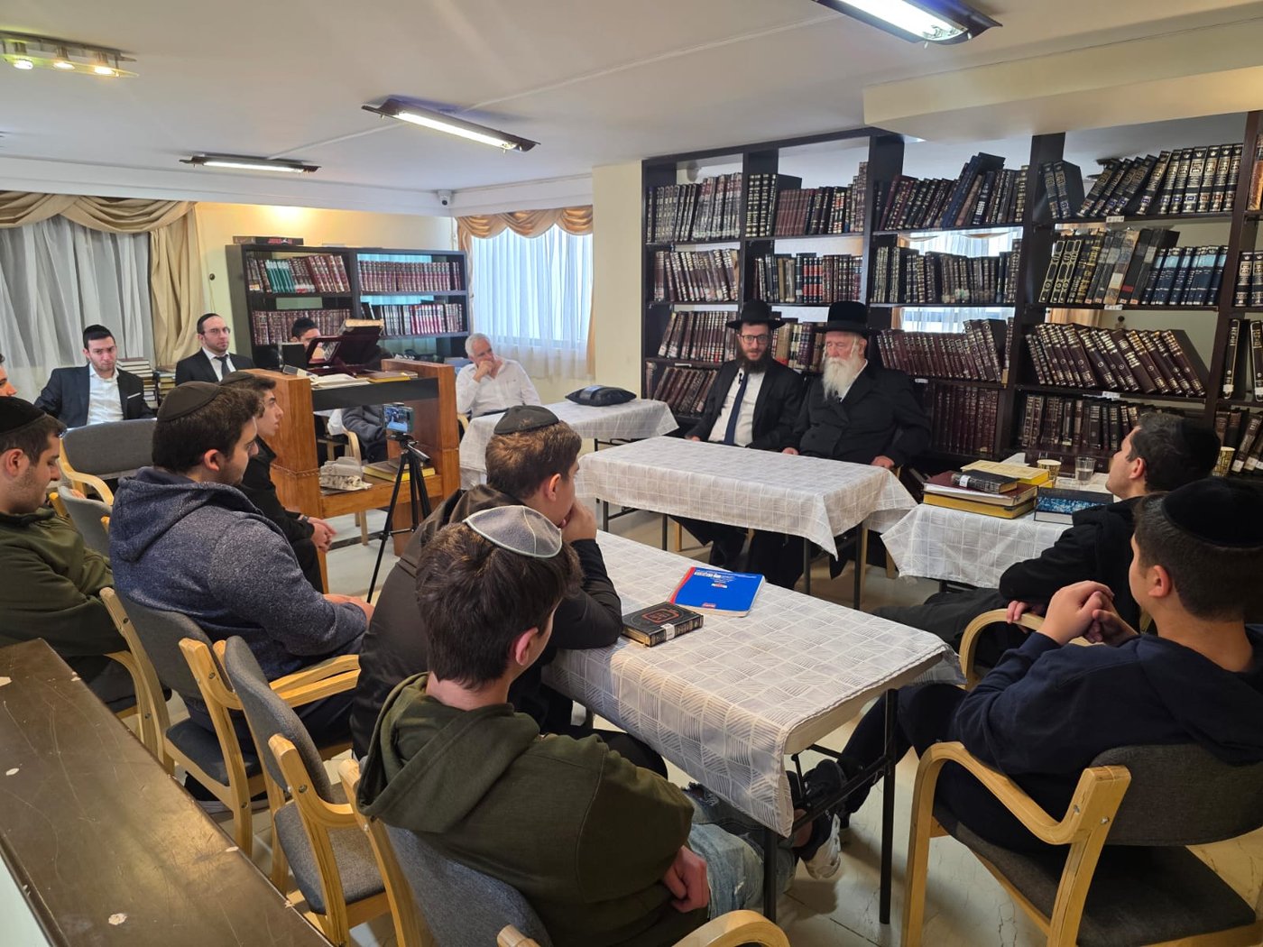 הגרי"ד גרוסמן במסע חיזוק ברחבי פנמה ומקסיקו