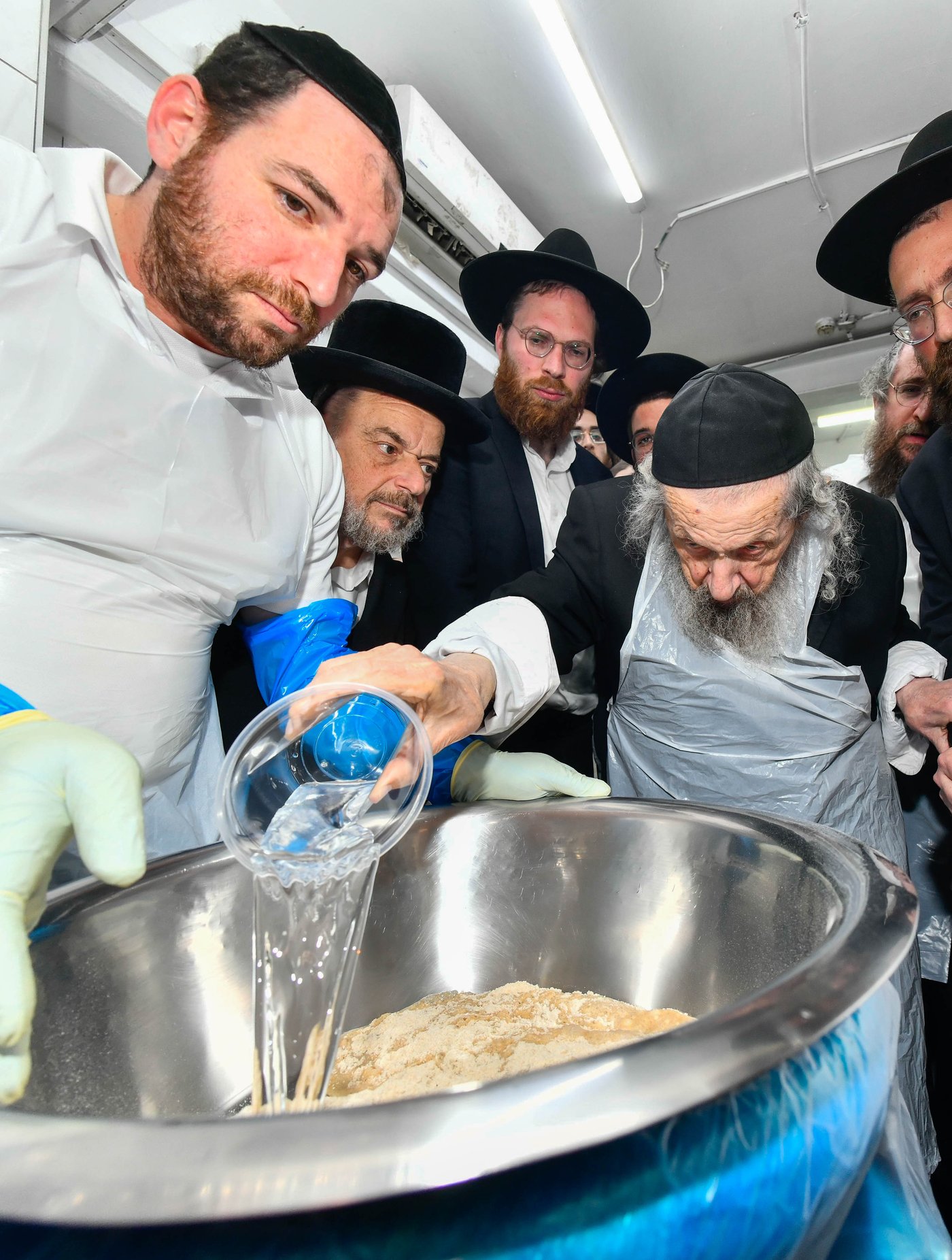 הגר"ד לנדו באפיית מצות