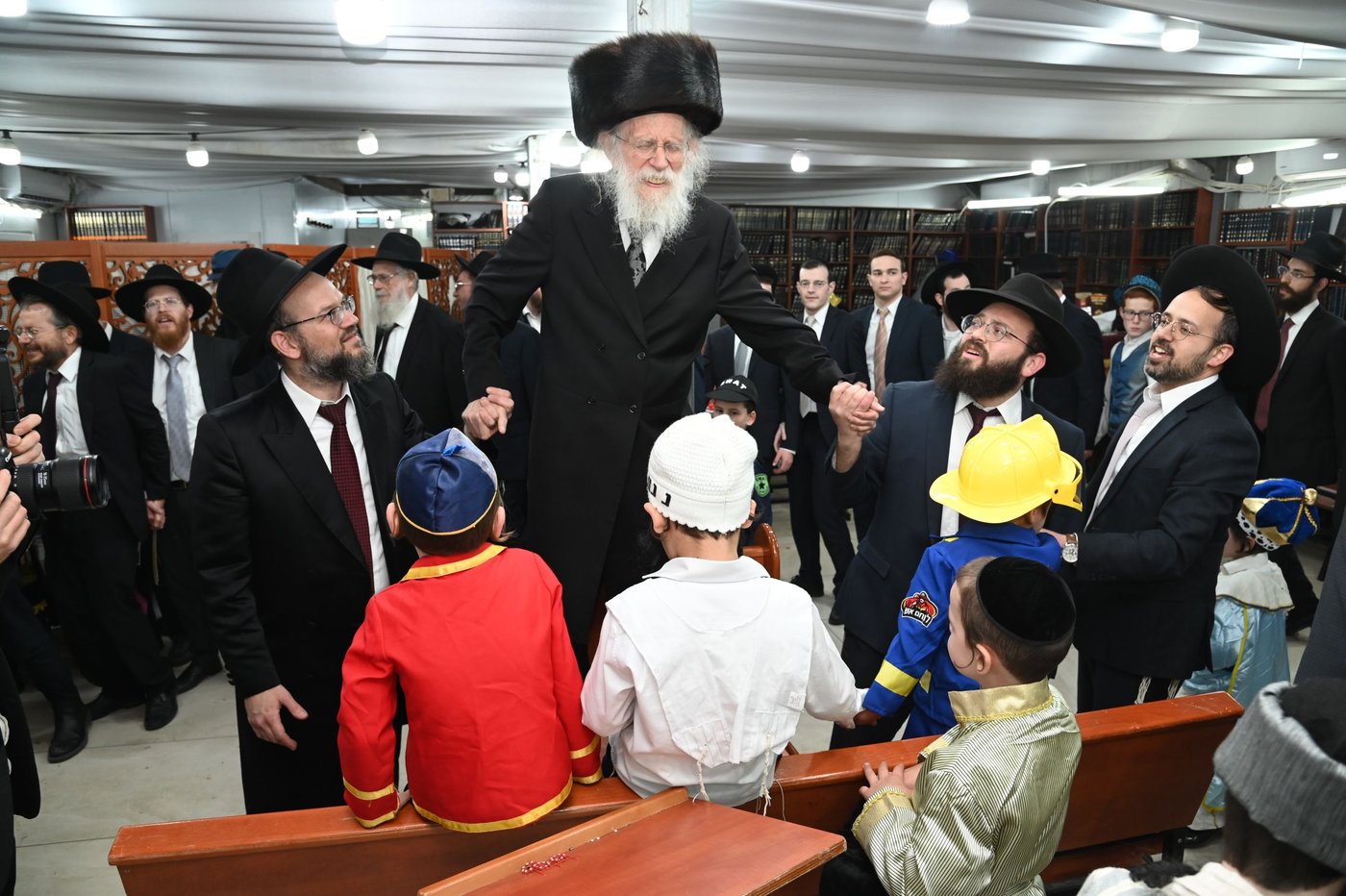 פורים אצל הגאון רבי שמעון גלאי