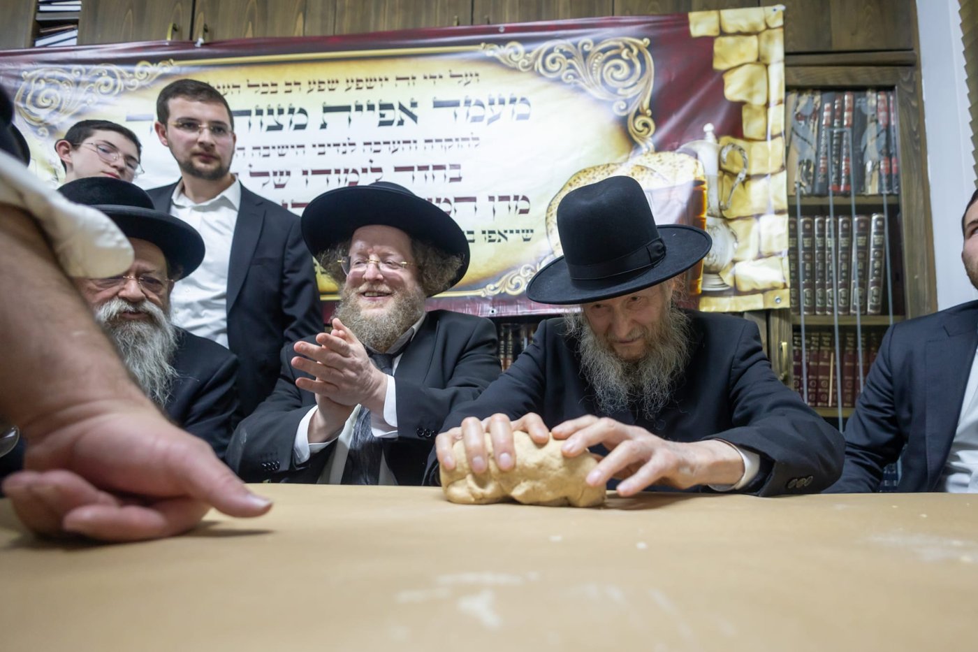 אפיית מצות עם הגר"ד סגל