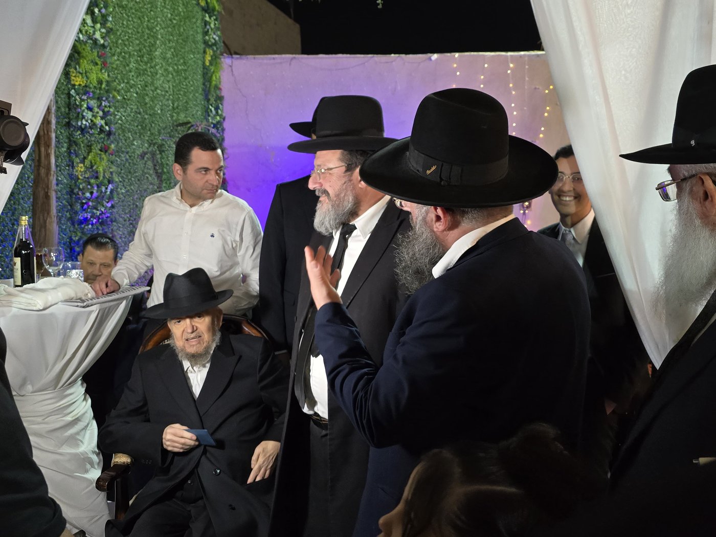 שמחת נישואי נכדת הגר"מ מאזוז