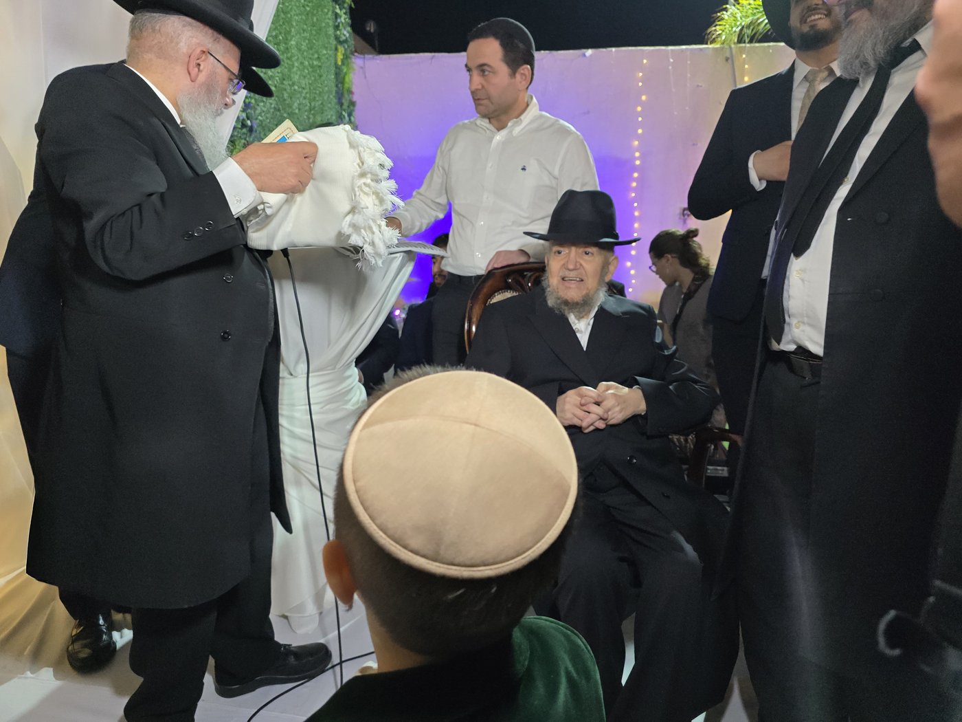 שמחת נישואי נכדת הגר"מ מאזוז