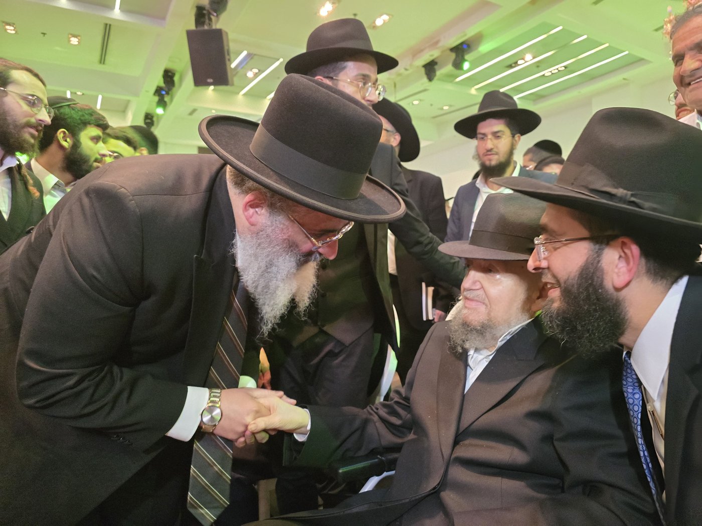 שמחת נישואי נכדת הגר"מ מאזוז