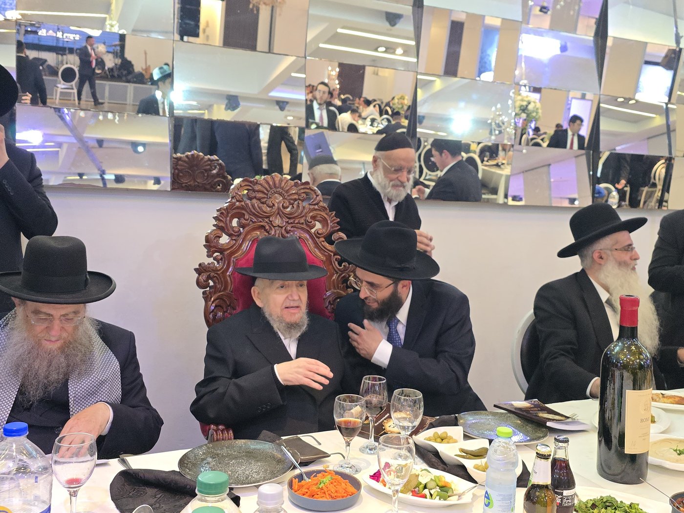 שמחת נישואי נכדת הגר"מ מאזוז