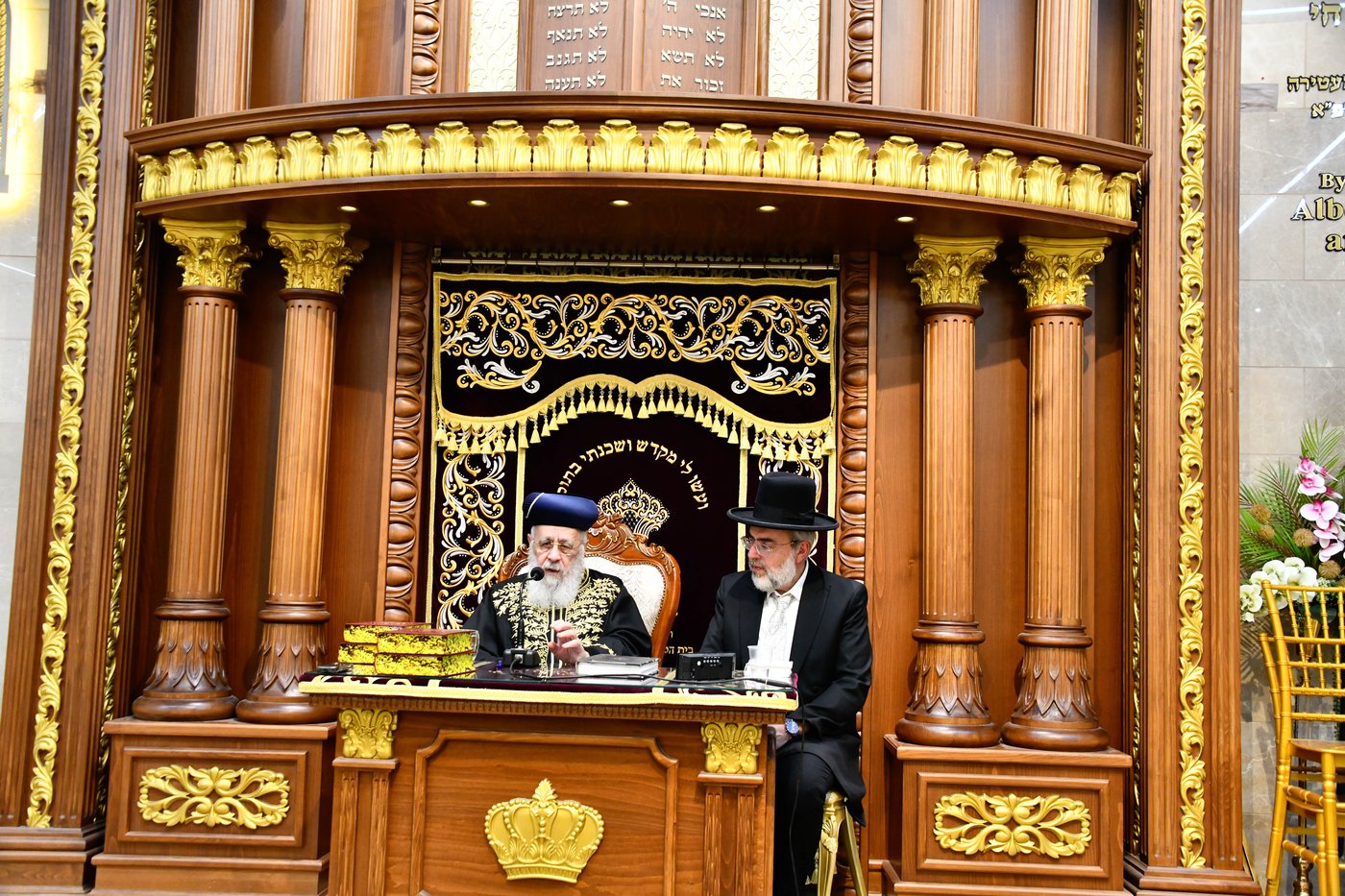  מעמד יציקת עמודי הבית הוראה ועצרת חיזוק בהיכל מרן