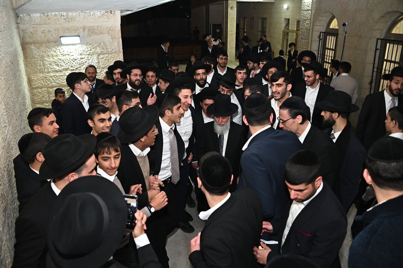 הקבלת פני רבו להגאון רבי זמיר כהן - חוה"מ פסח תשפ"ה