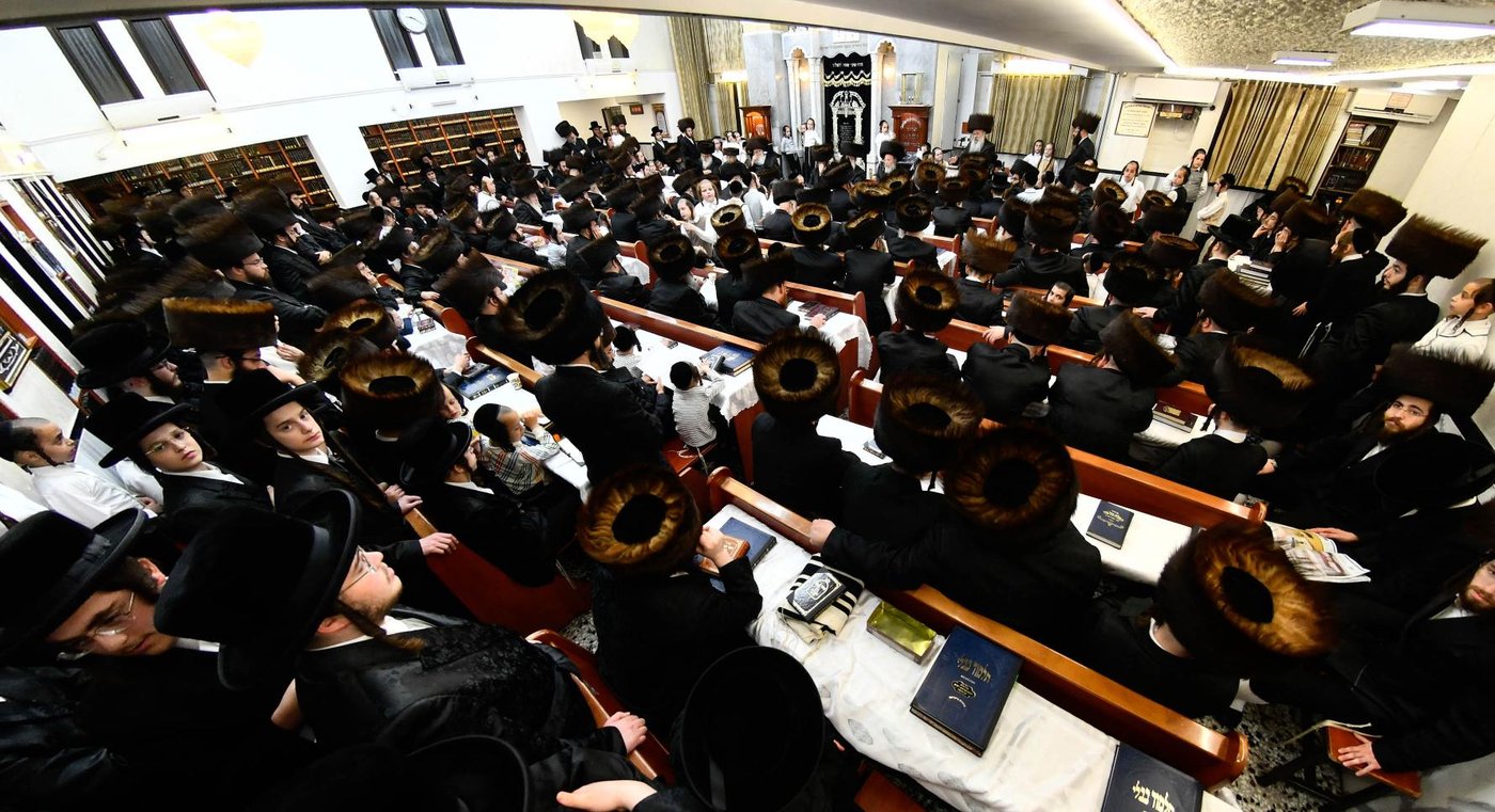 מעמד הכתרת הרה"ג ר' רפאל פרץ דושינסקיא לדומ"ץ החסידות בב"ב