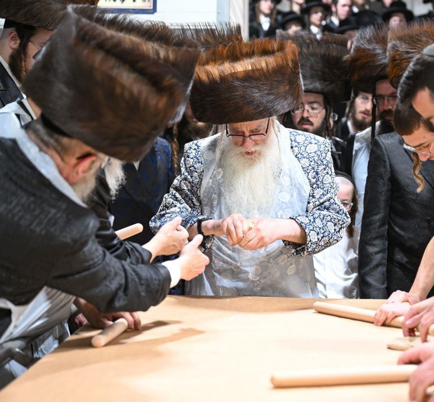 האדמו"ר מצאנז באפיית מצות מצווה
