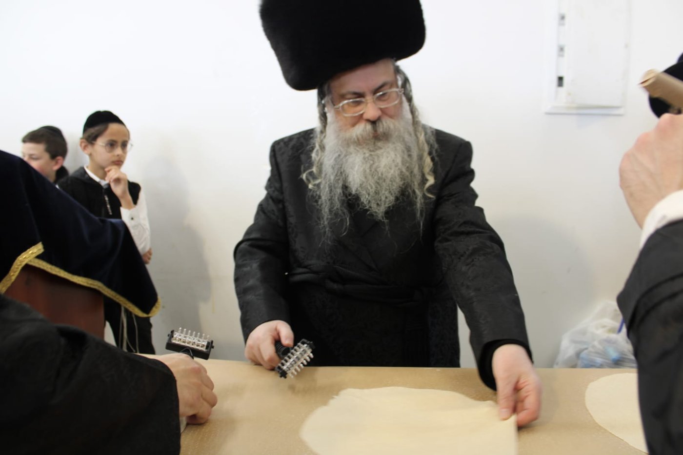האדמו"ר מטולנא באפיית מצות מצווה
