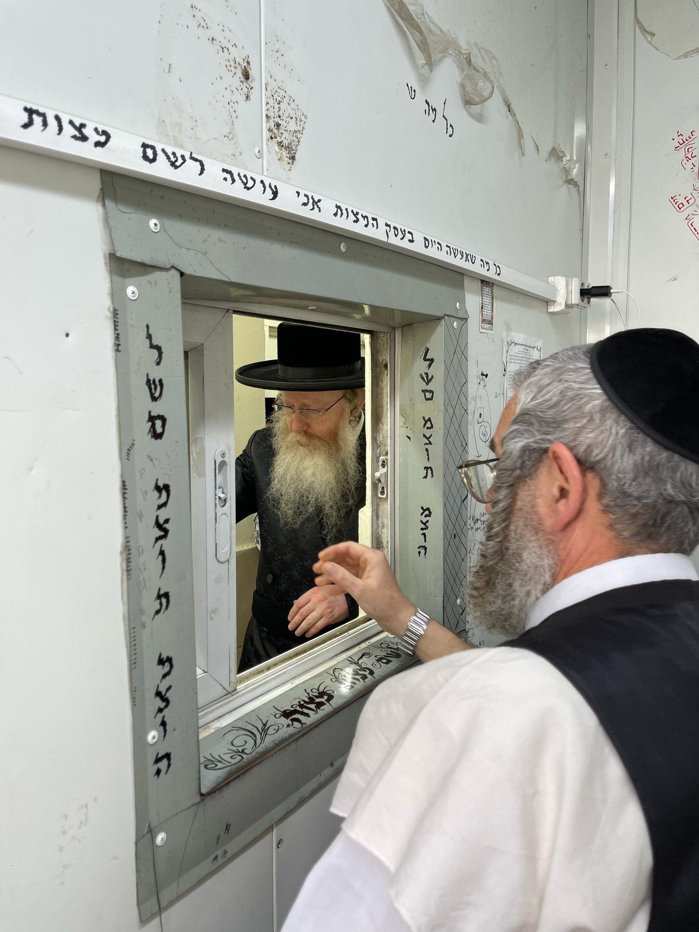 חג הפסח בחצה"ק קרעטשניף קריית גת 