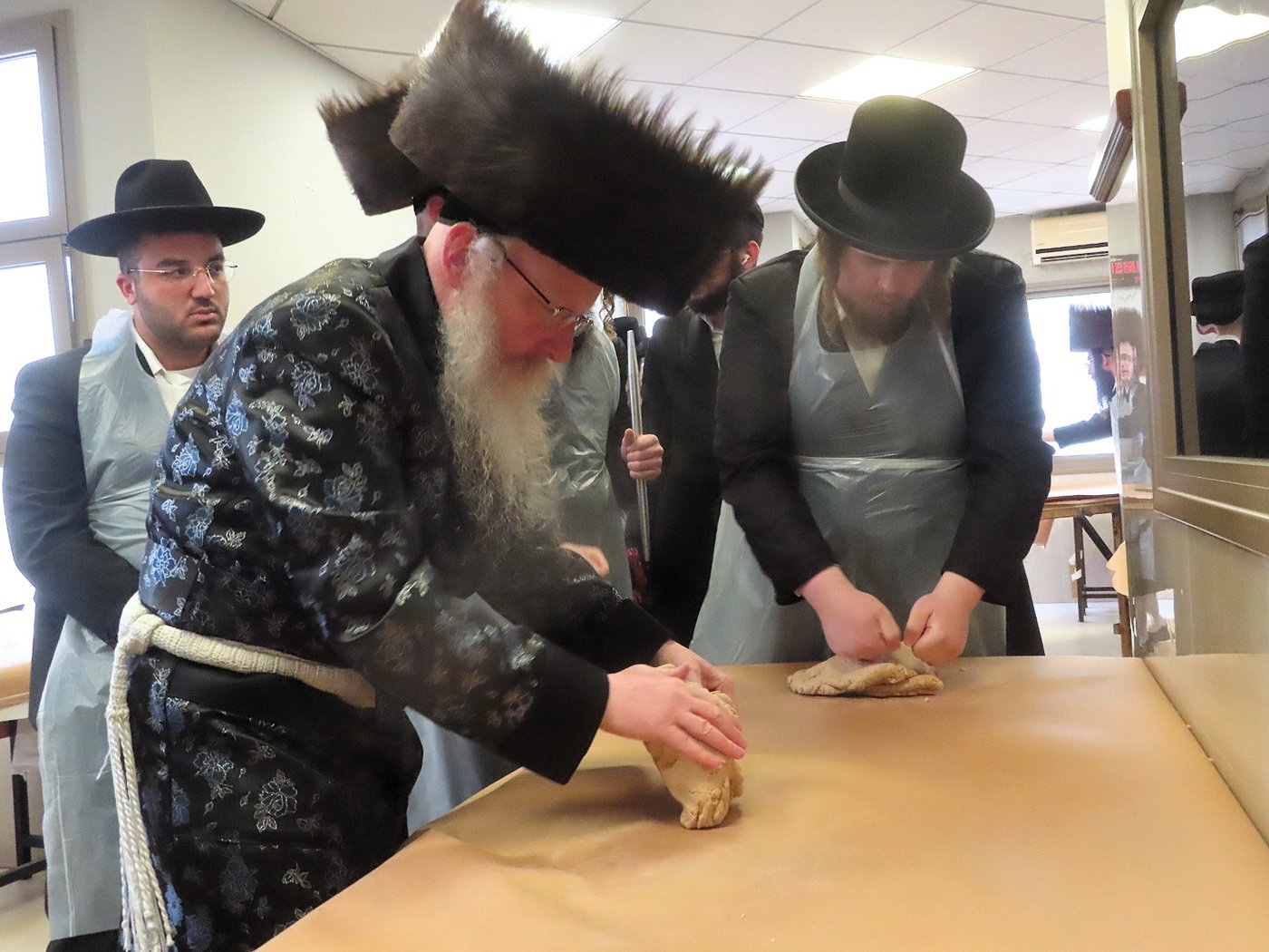 חג הפסח בחצה"ק קרעטשניף קריית גת 