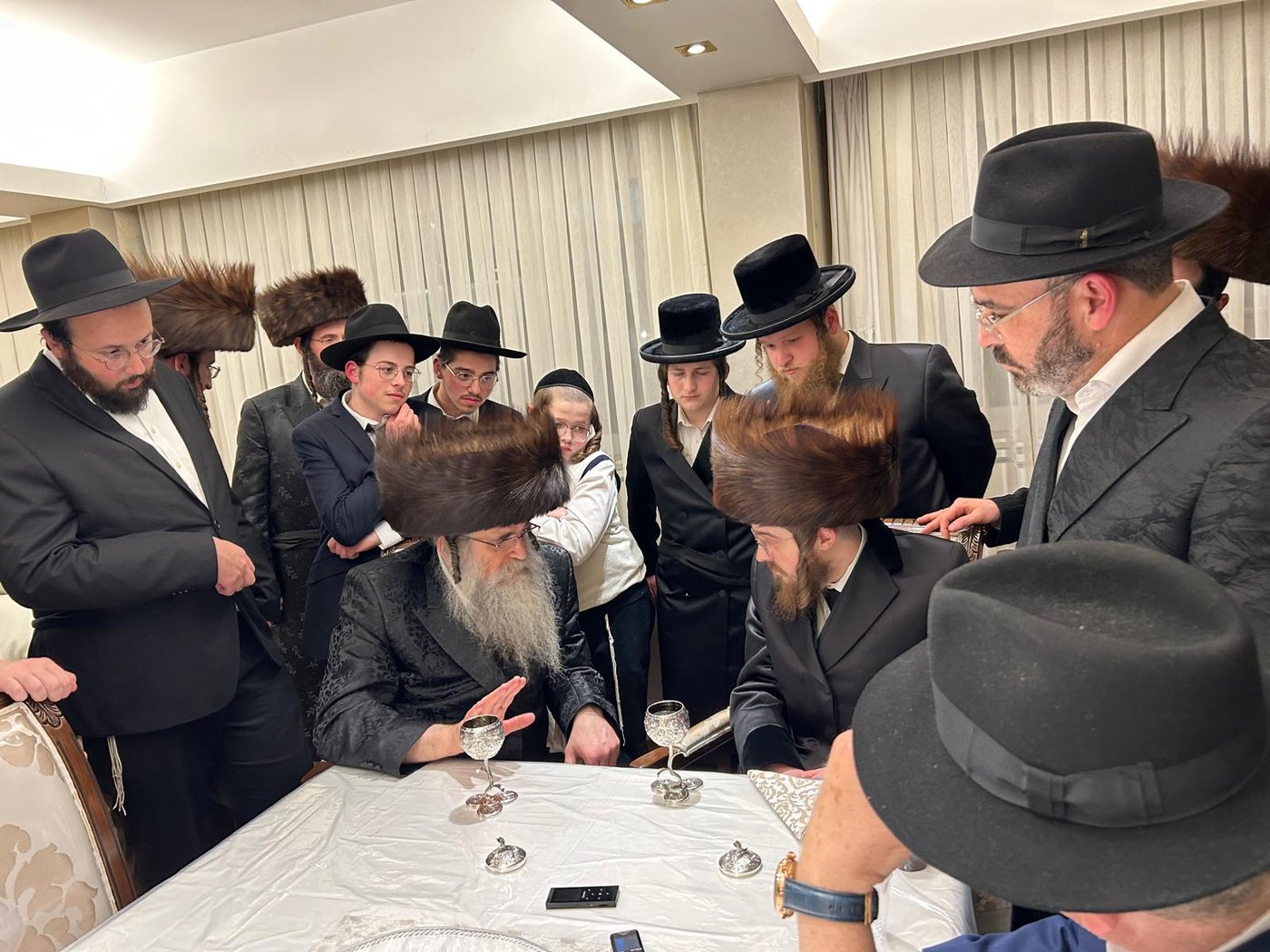 האדמו"ר מסאדיגורה בביקור אצל הגה"צ רבי אהרן שיף גאב"ד אנטווערפן