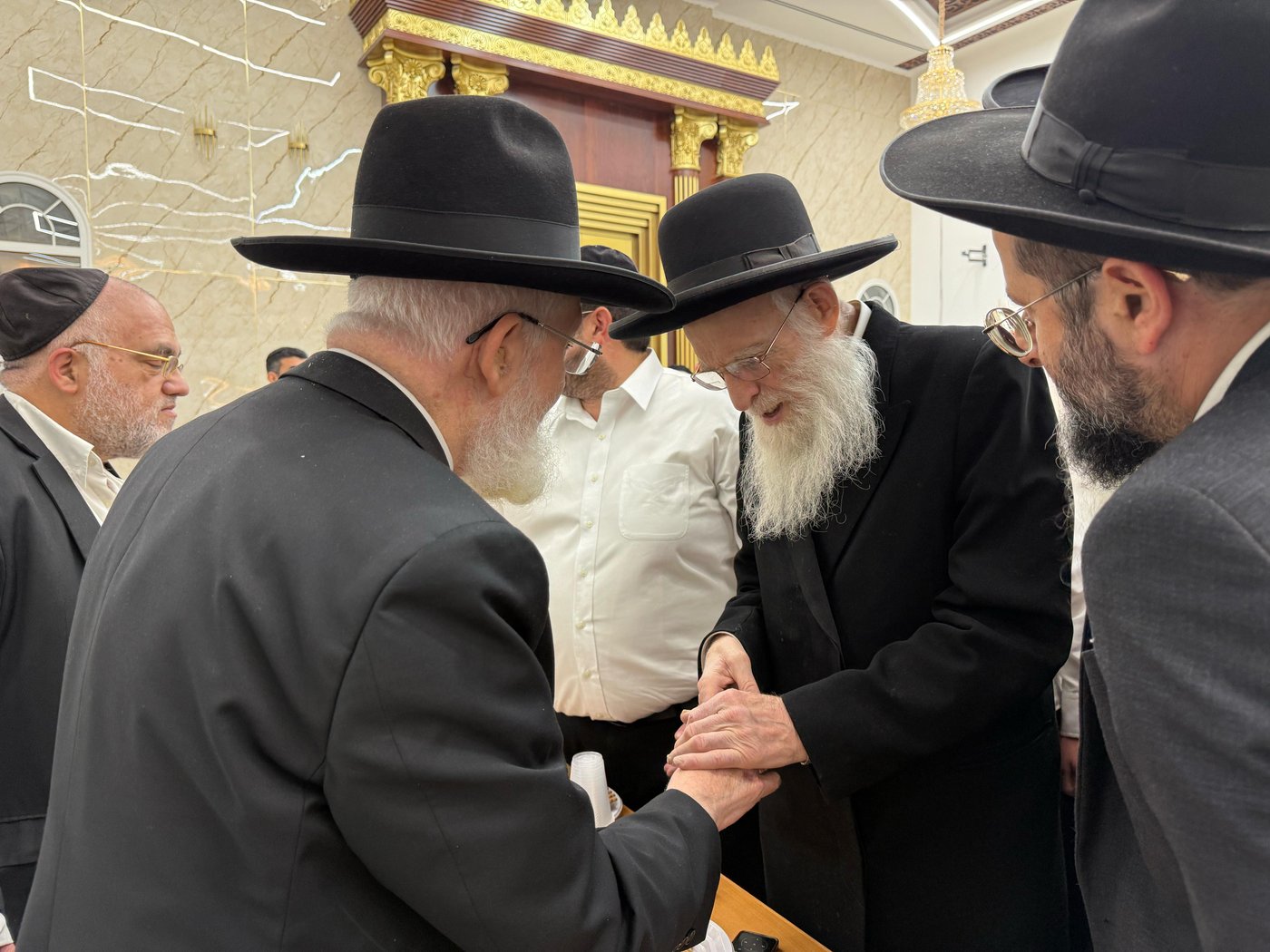 ניחום אבלים על הסתלקות הגר"מ מאזוז זצ"ל