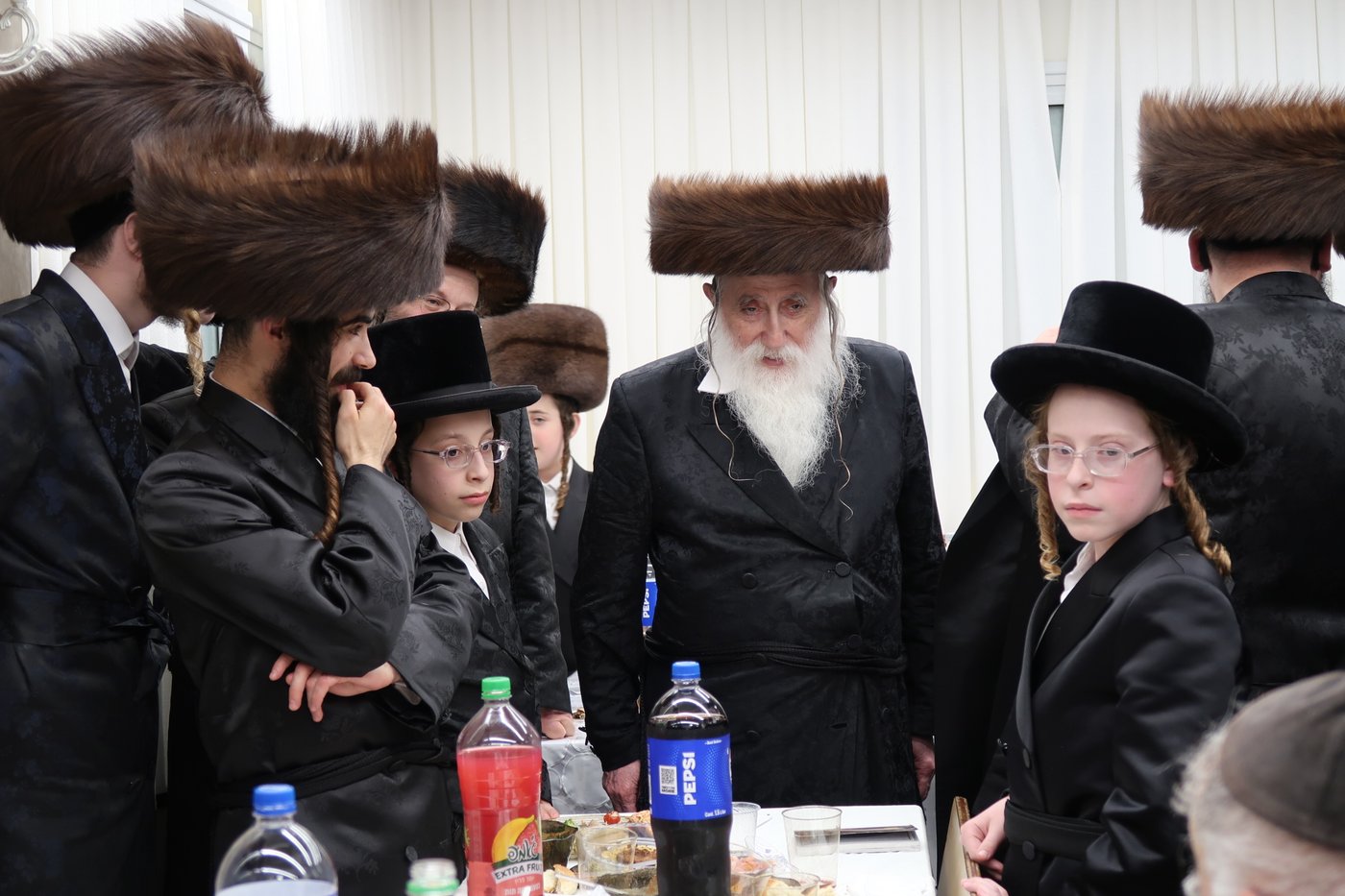 שמחת בר מצווה לנכד האדמו"ר ממכנובקא בעלזא