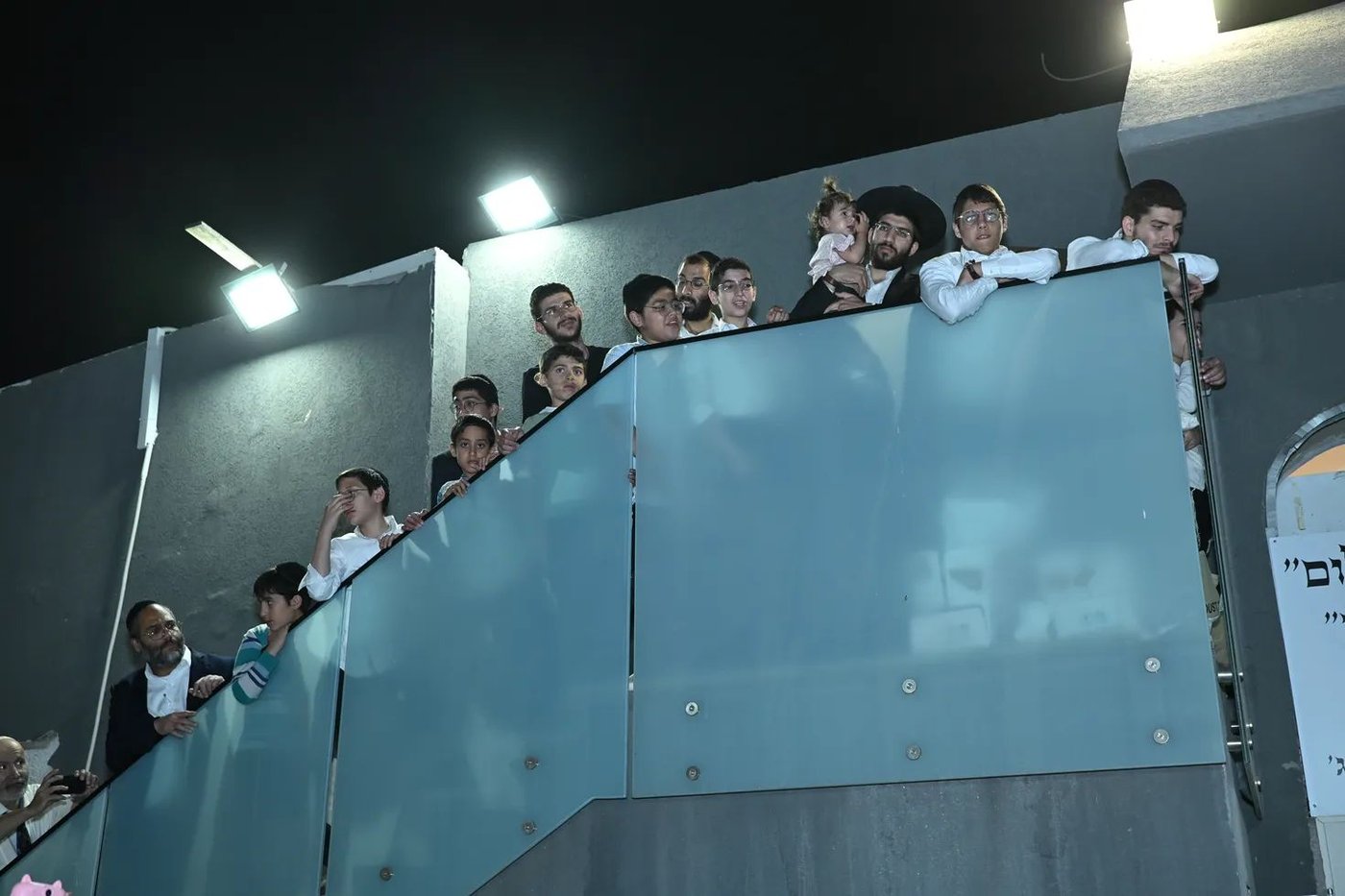 הגאון הרב ליאור גלזר בהדלקה לכבוד ל"ג בעומר