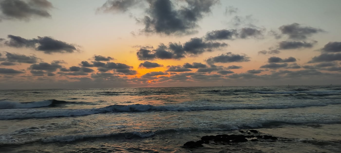 היום ובימים הקרובים: ירידה בטמפרטורות, מחמישי - חם ויבש