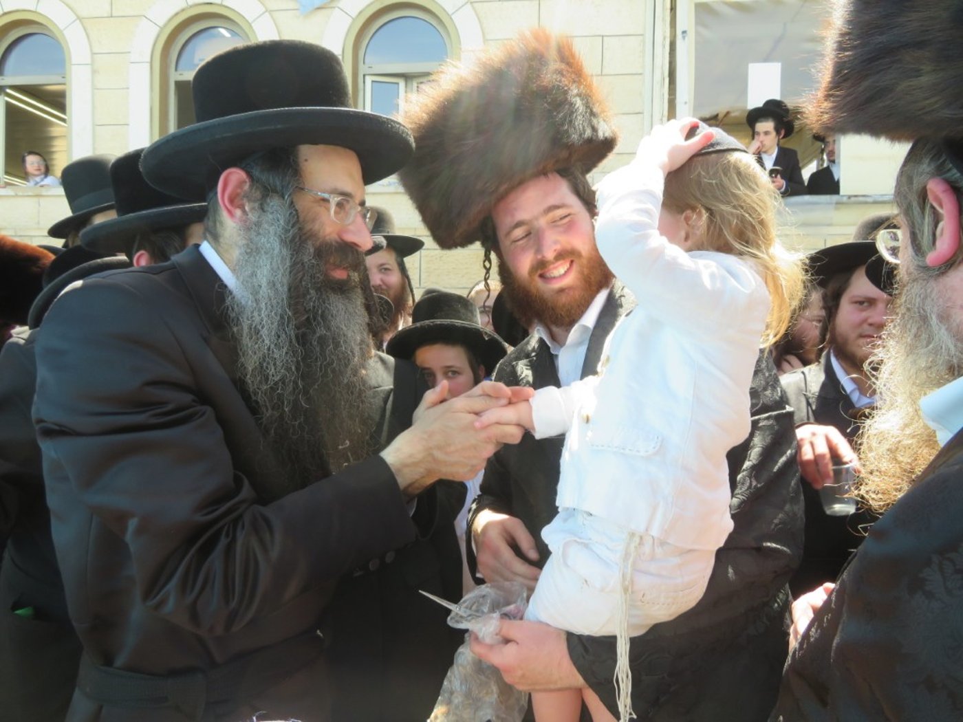 ל"ג בעומר בחצה"ק סטריקוב ירושלים