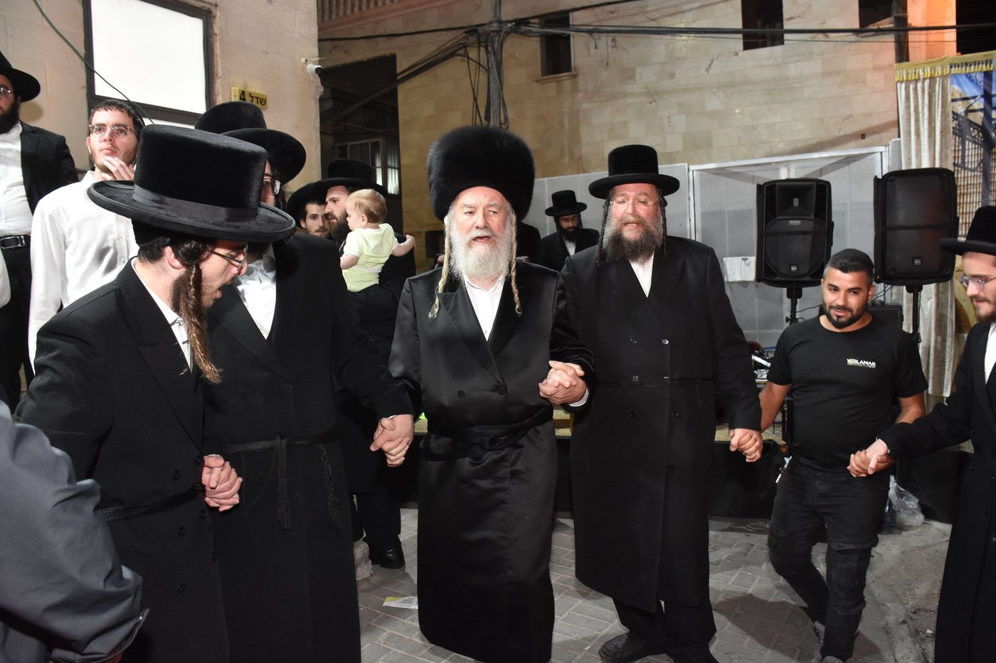 ל"ג בעומר בחצה"ק אשלג