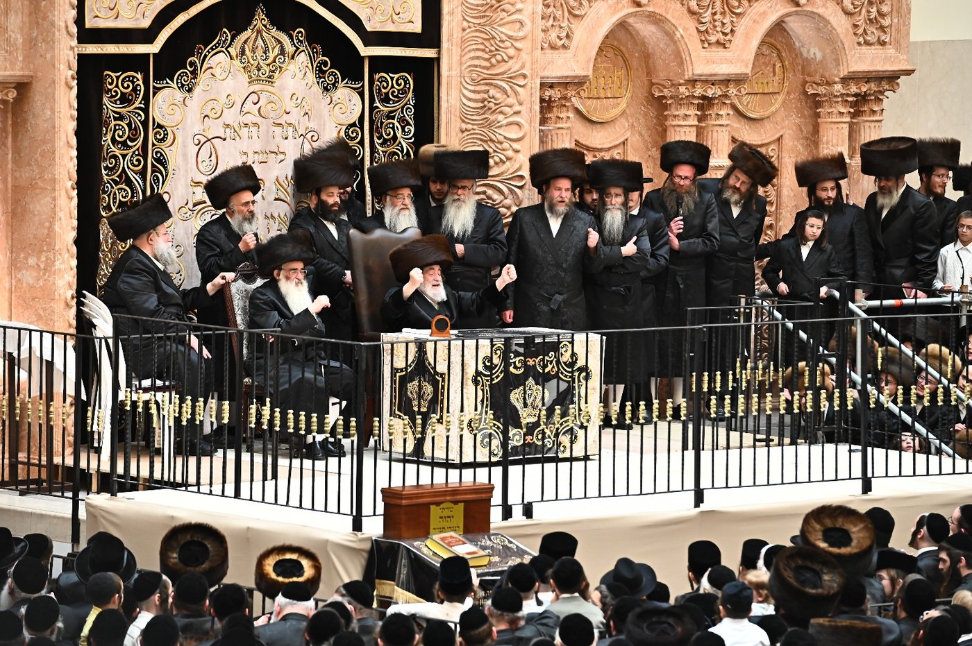 האדמו"ר מויז'ניץ בספירת העומר מ"ט בעומר