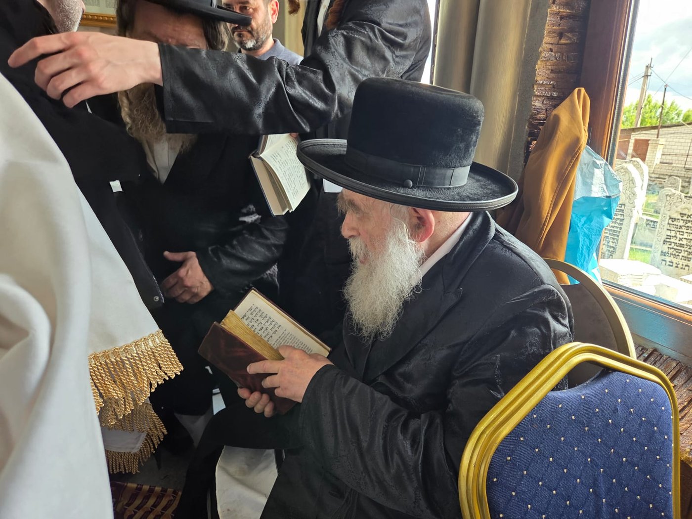 גאב"ד מאקאווא באוקראיינה