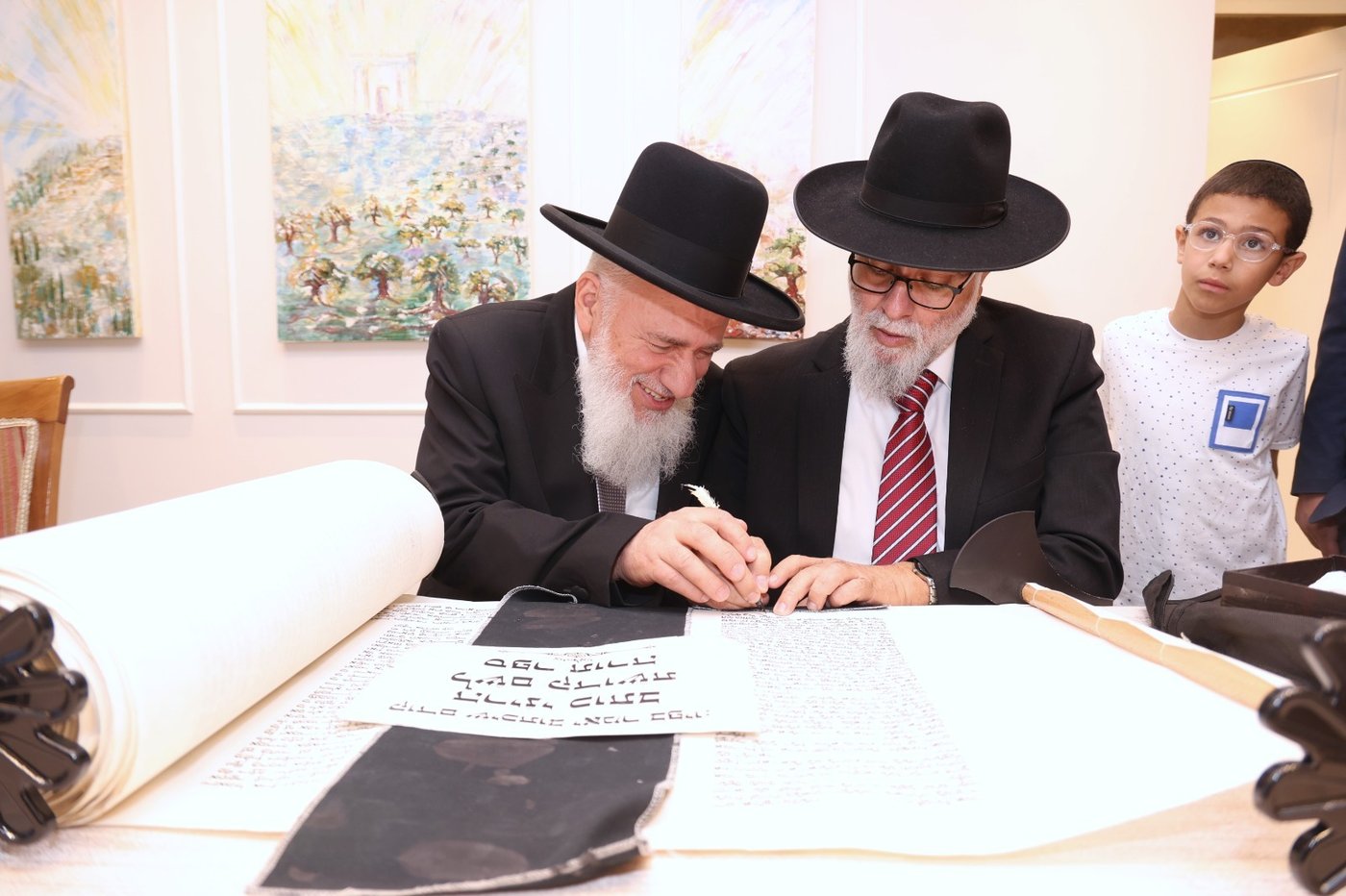 הכנסת ספר תורה לביהמ"ד 'מטה משה' בשכונת קאנטרי רמות