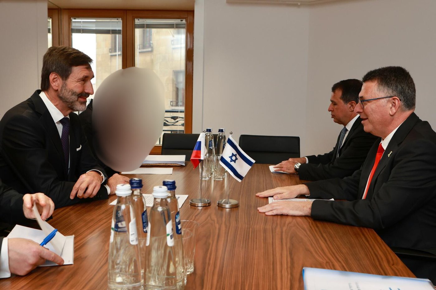 שר החוץ בפגישות בבריסל