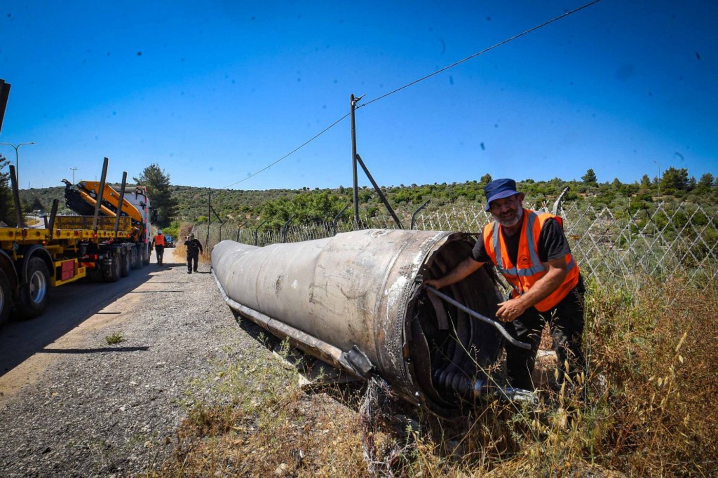 נס בשומרון - חלק ענק מטיל נפל בכניסה לעיר אריאל