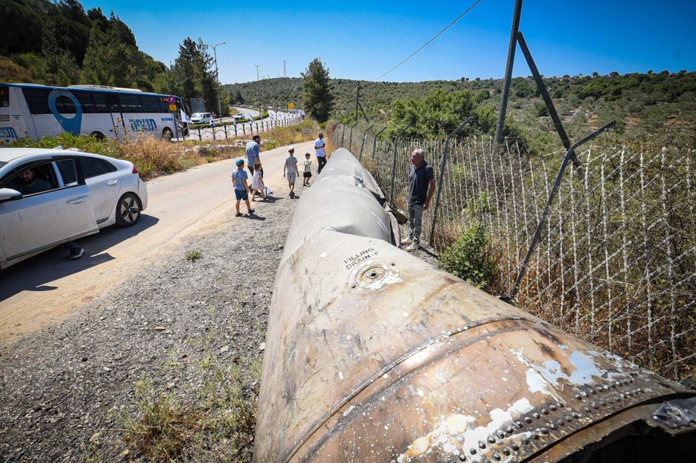 נס בשומרון - חלק ענק מטיל נפל בכניסה לעיר אריאל