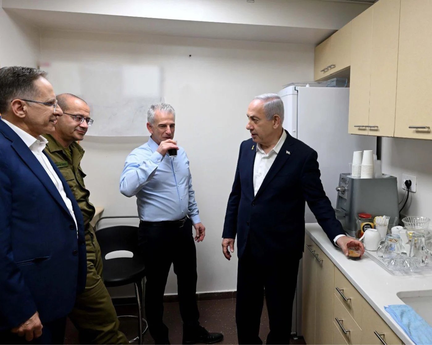 רה"מ נתניהו עם ראש המוסד והמזכ"צ, בסוף השבוע