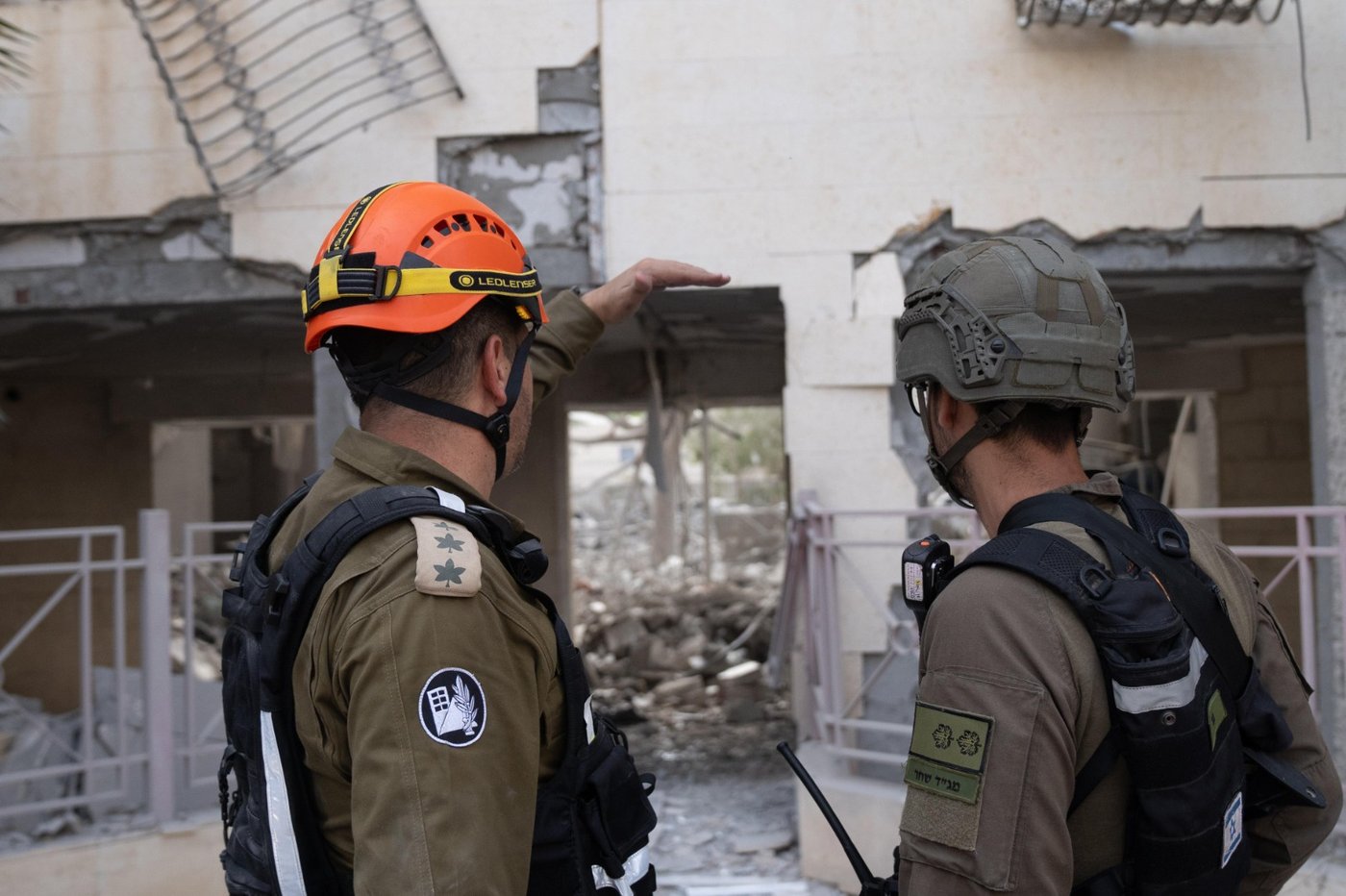 כוחות פיקוד העורף בזירת הנפילה בבאר שבע