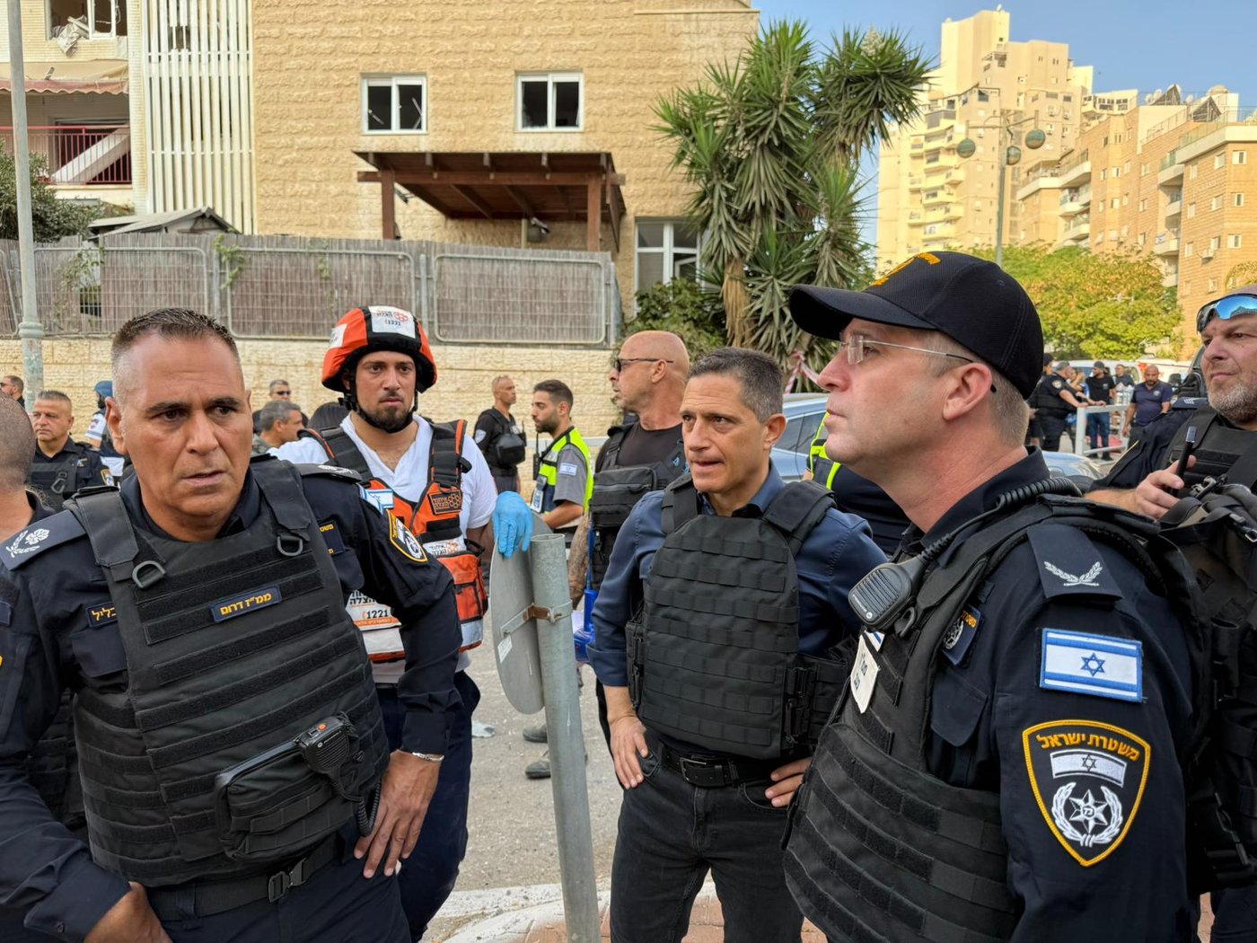 פעילות כוחות המשטרה בזירת הנפילה בבאר שבע