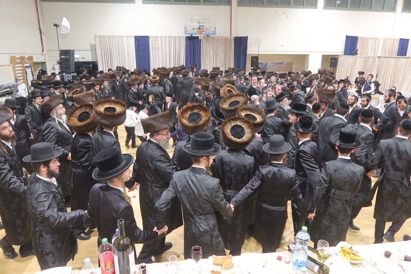 שמחת נישואי בן גאב"ד זוועהיל
