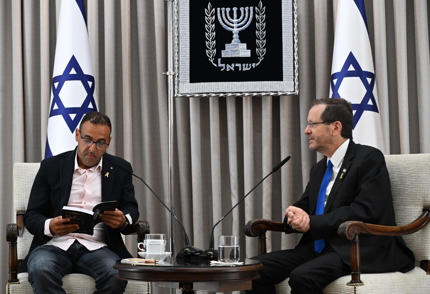 אלי שרעבי עם הנשיא הרצוג