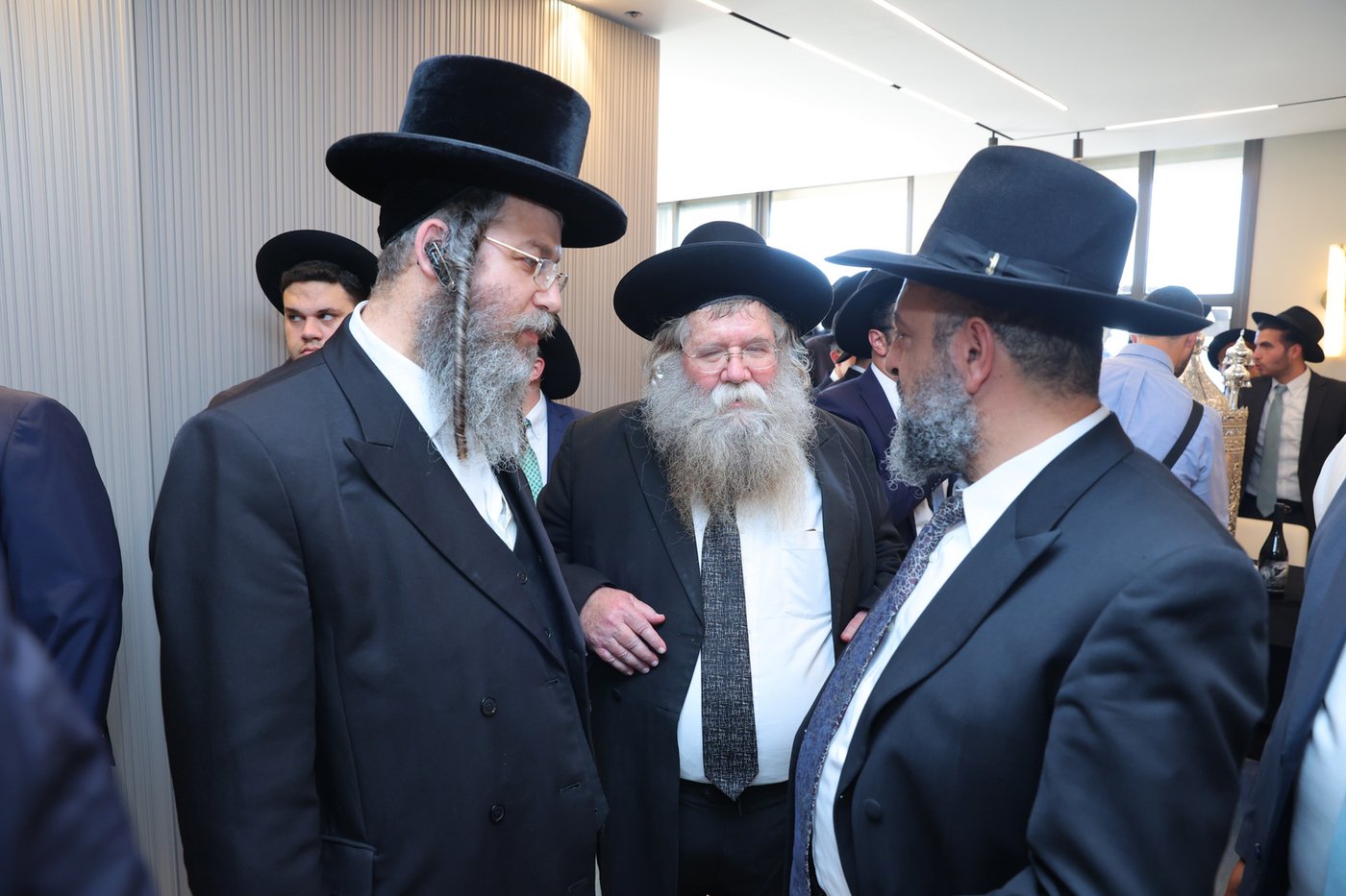 הכנסת ספר תורה לישיבת 'באר יצחק' 