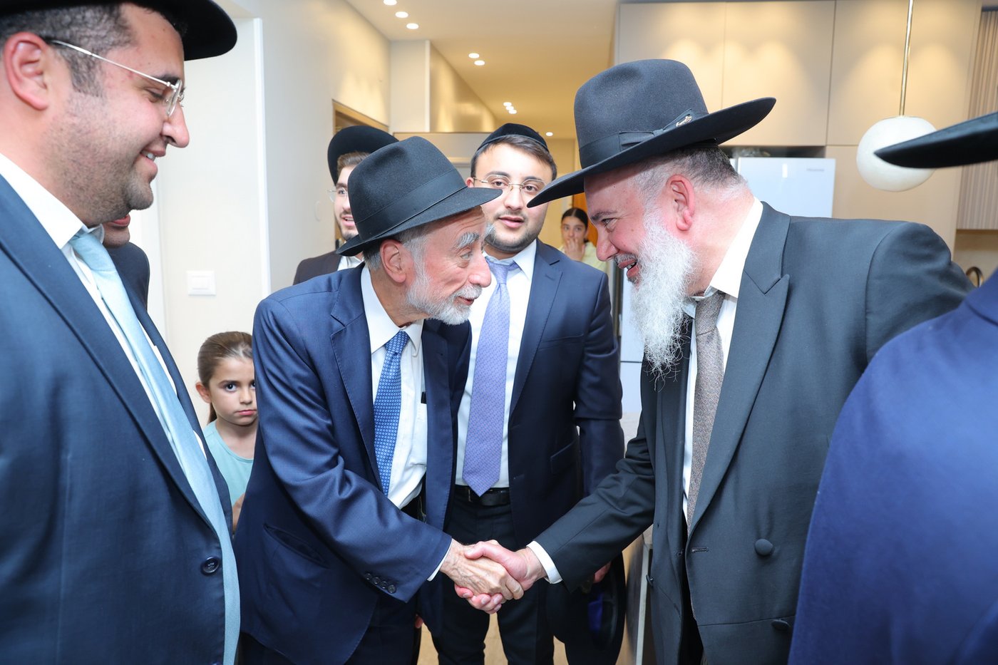 הכנסת ספר תורה לישיבת 'באר יצחק' 