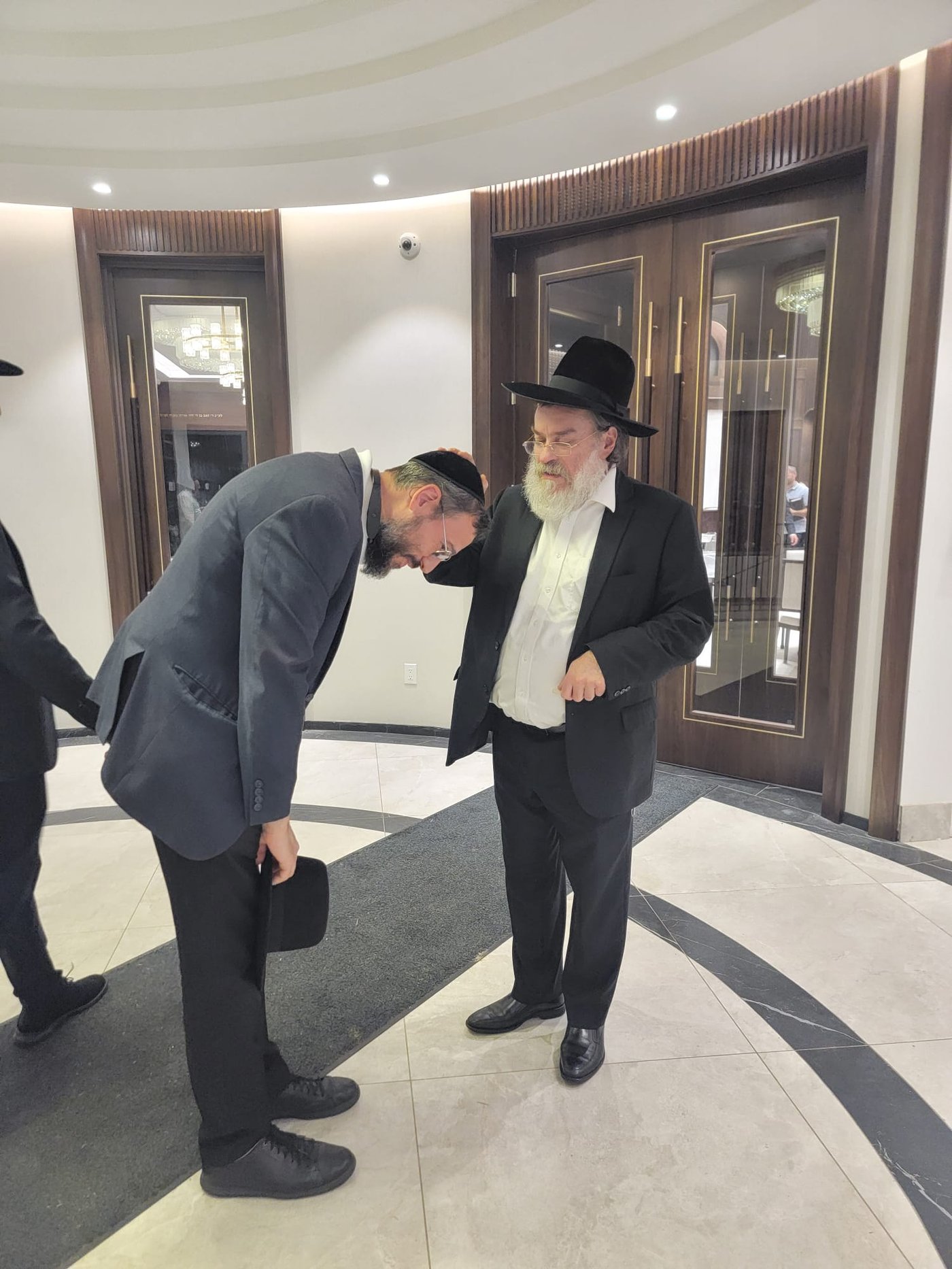 הגה"צ רבי מיכאל בורנשטיין, במסע חיזוק בארה"ב 