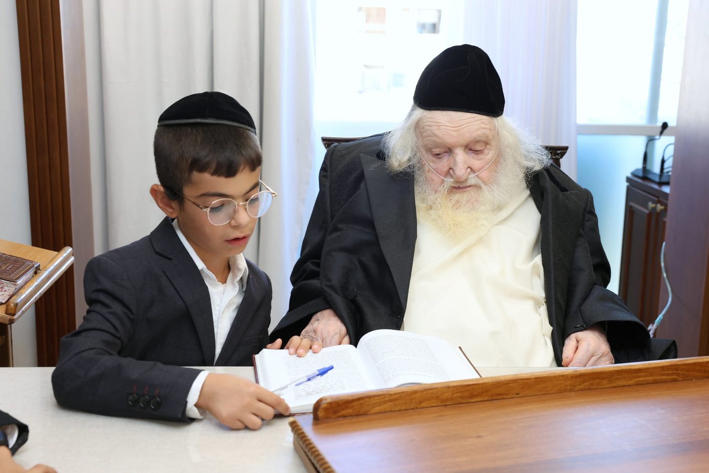 תלמידי 'חניכי התורה - תורת יהושע' אצל הגר"מ שטרנבוך