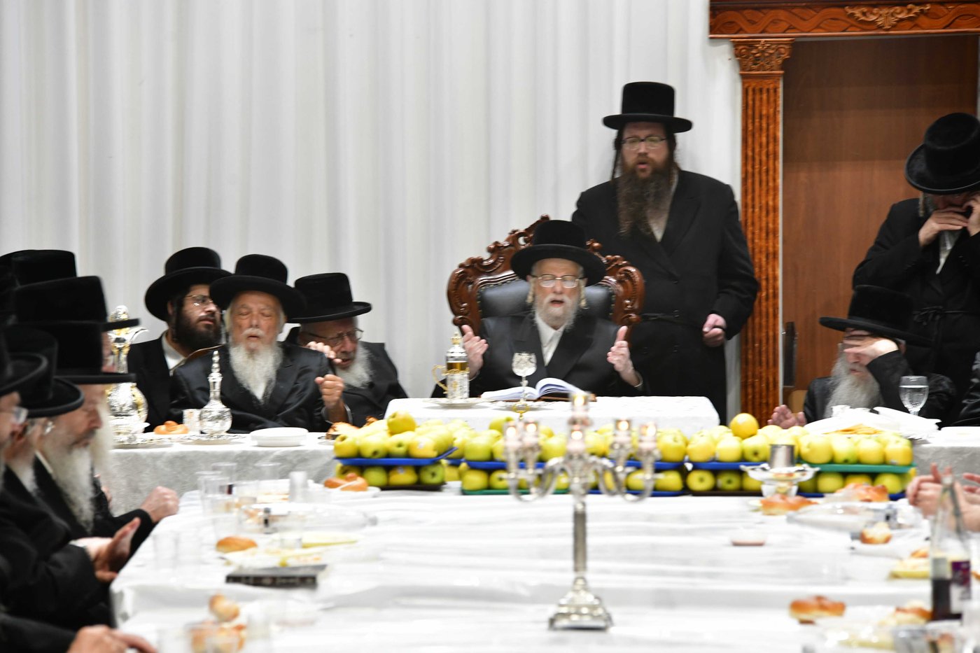 הילולא קדישא בסערט ויז'ניץ