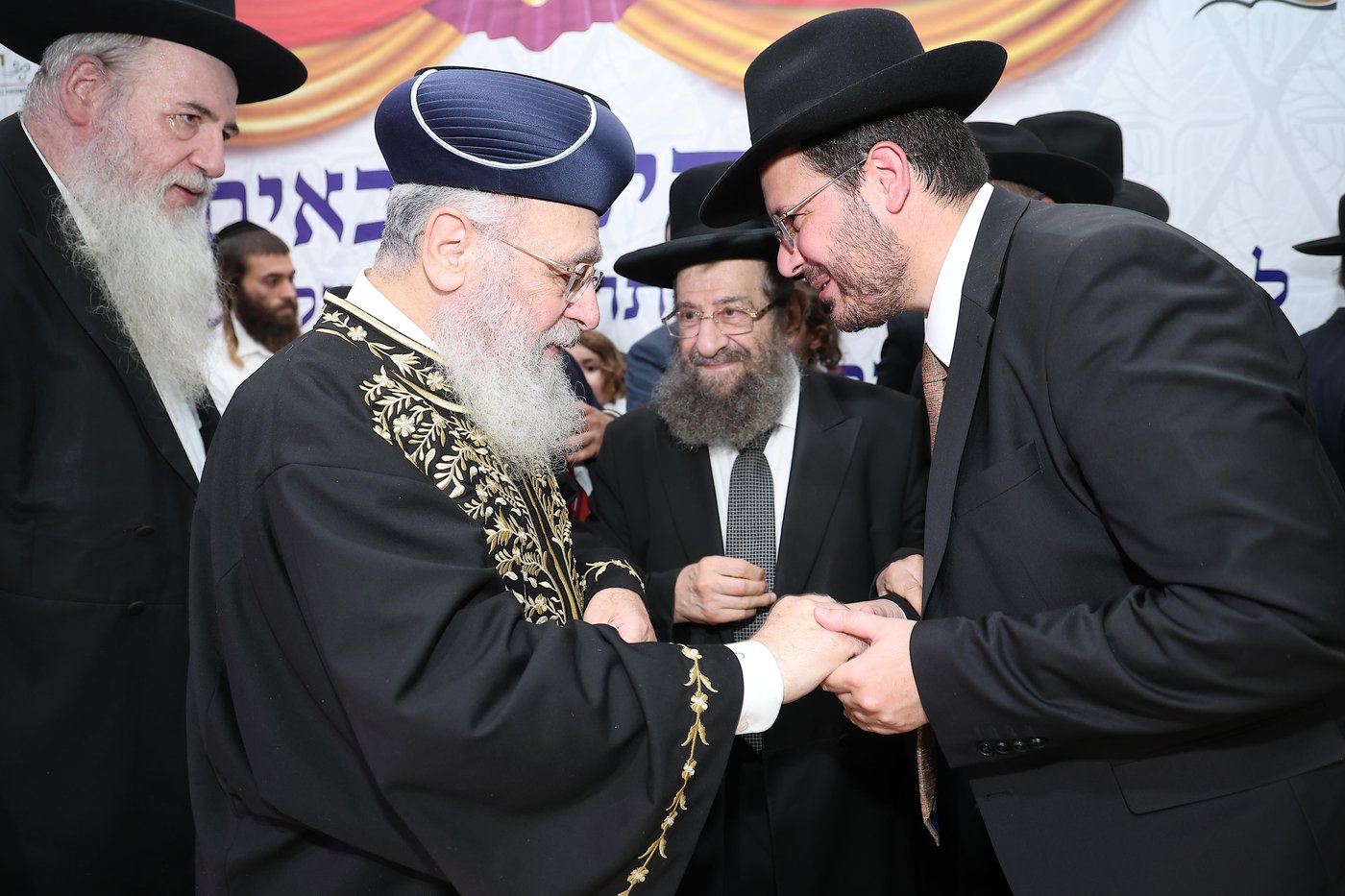 הראשל"צ הגר"י יוסף בביקור בשכונת הסופרים
