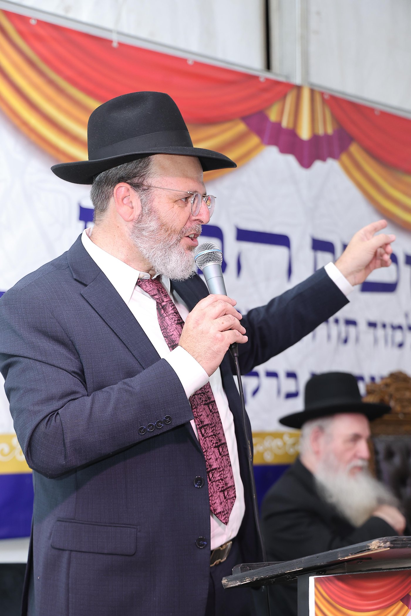 הראשל"צ הגר"י יוסף בביקור בשכונת הסופרים